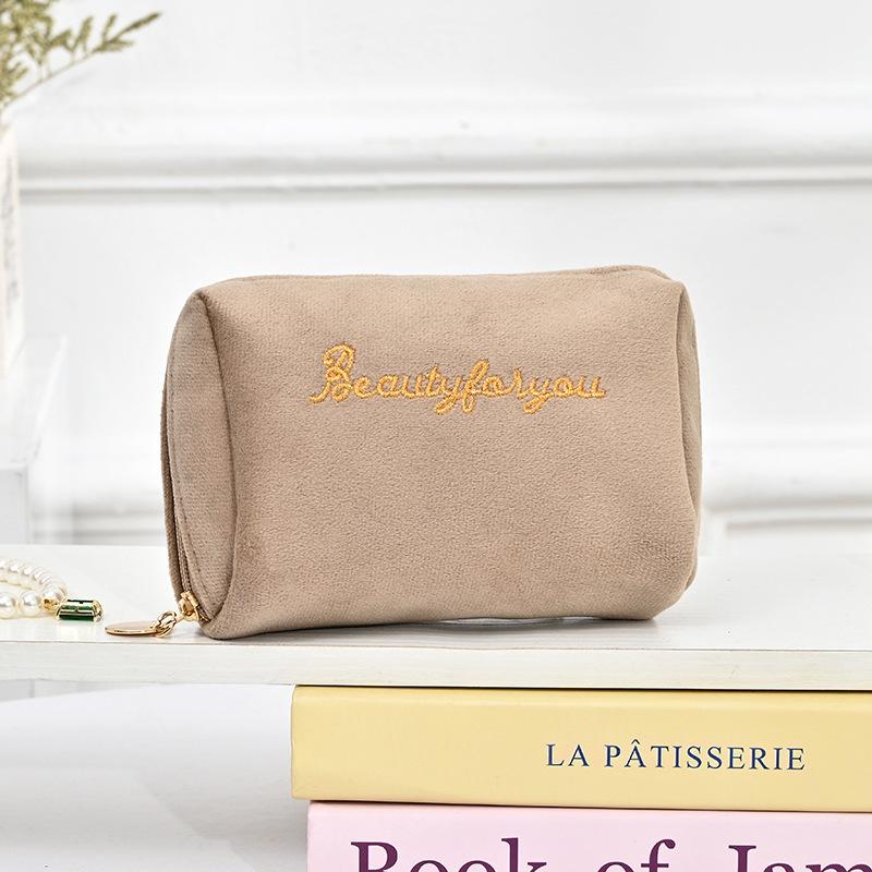 Velvet Makeup Bag for Women Portable Travel Small Cosmetic Bags Solid Color Zipper Toiletry Bag Make Up Pouch Storage Bags
