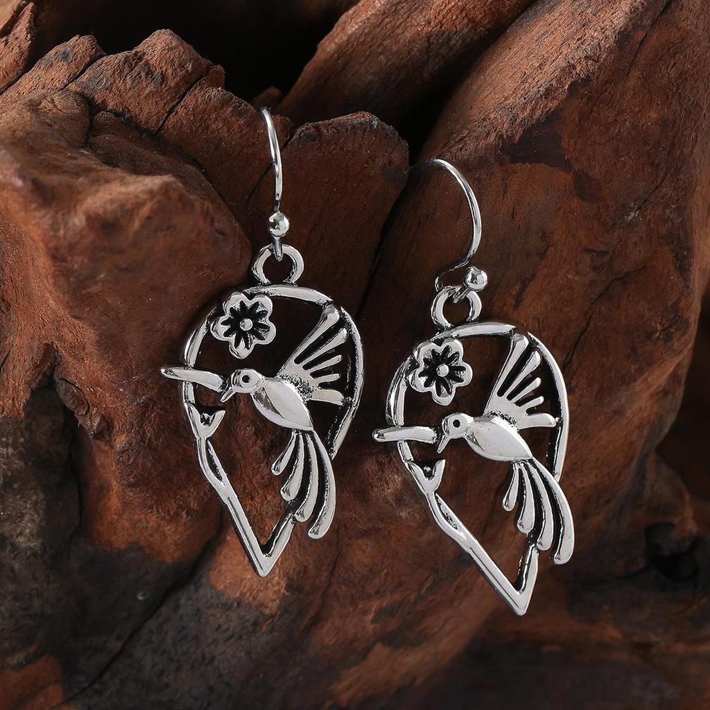 Retro Hummingbird Flower Earrings - Hip Hop Style, Versatile Street Fashion Accessories