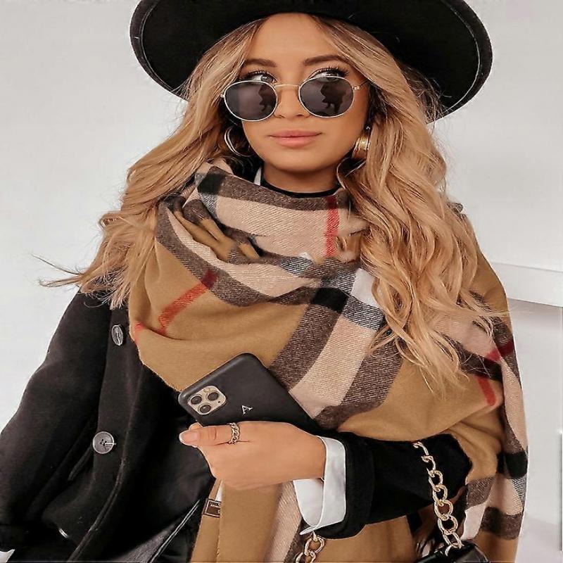 Elegant Scarf English Camel Trellis