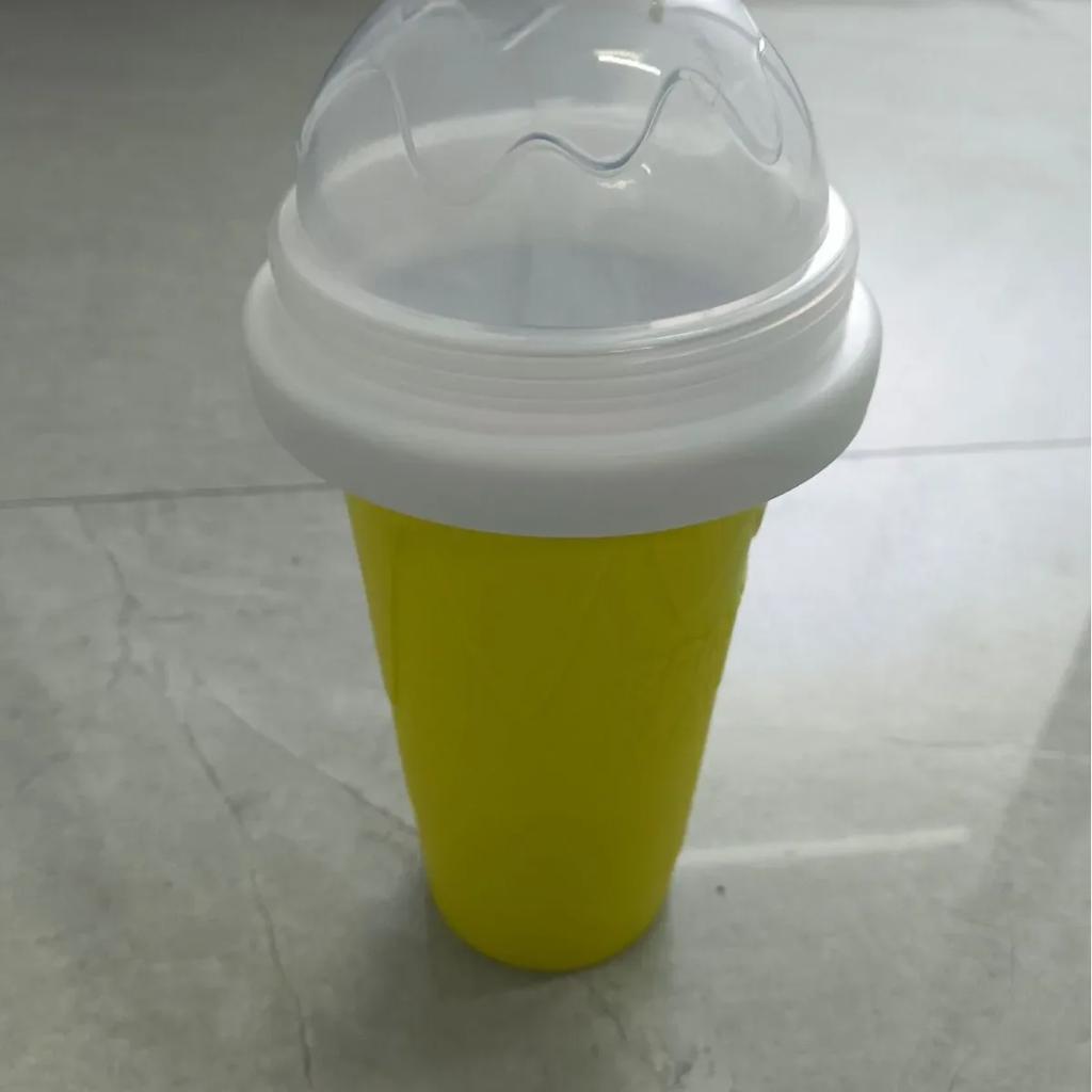 Rychle mražený silikonový pohár na smoothie, výrobník zmrzliny, stlačovací pohár, DIY výrobník mléčných koktejlů a ledové tříště, chladicí láhev na vodu, kuchyňský gadget