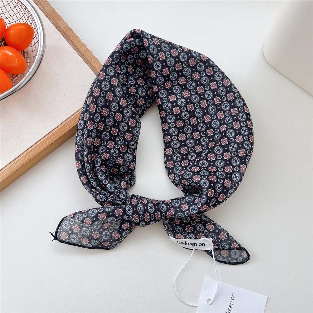 Koreanisches Trendiges Frühlings-Gepunktetes Seiden-Kopftuch - Quadratisches Mode-Tuch für Damen für Haare, Hals und Dekoration