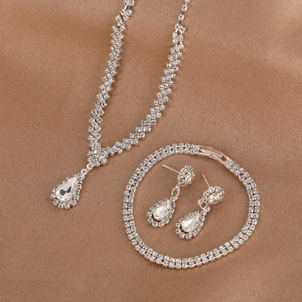 Light Luxury Ornate Diamond-Encrusted Women S Necklace, Earrings, Bracelets, Wedding Dinner Accessories