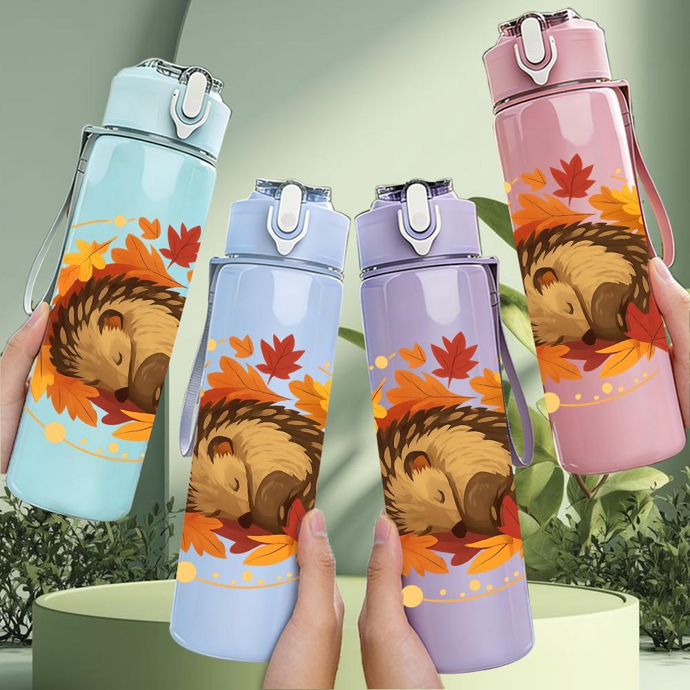 1PC Autumn Hedgehog Wreath Art 750ml Color Plastic Sports Water Bottle Leakproof Flip Straw Lid Suitable for Sports Office Home Use