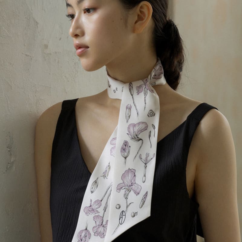 AVVINA PELLE Iris Long Twilly Silk Scarf - Violet