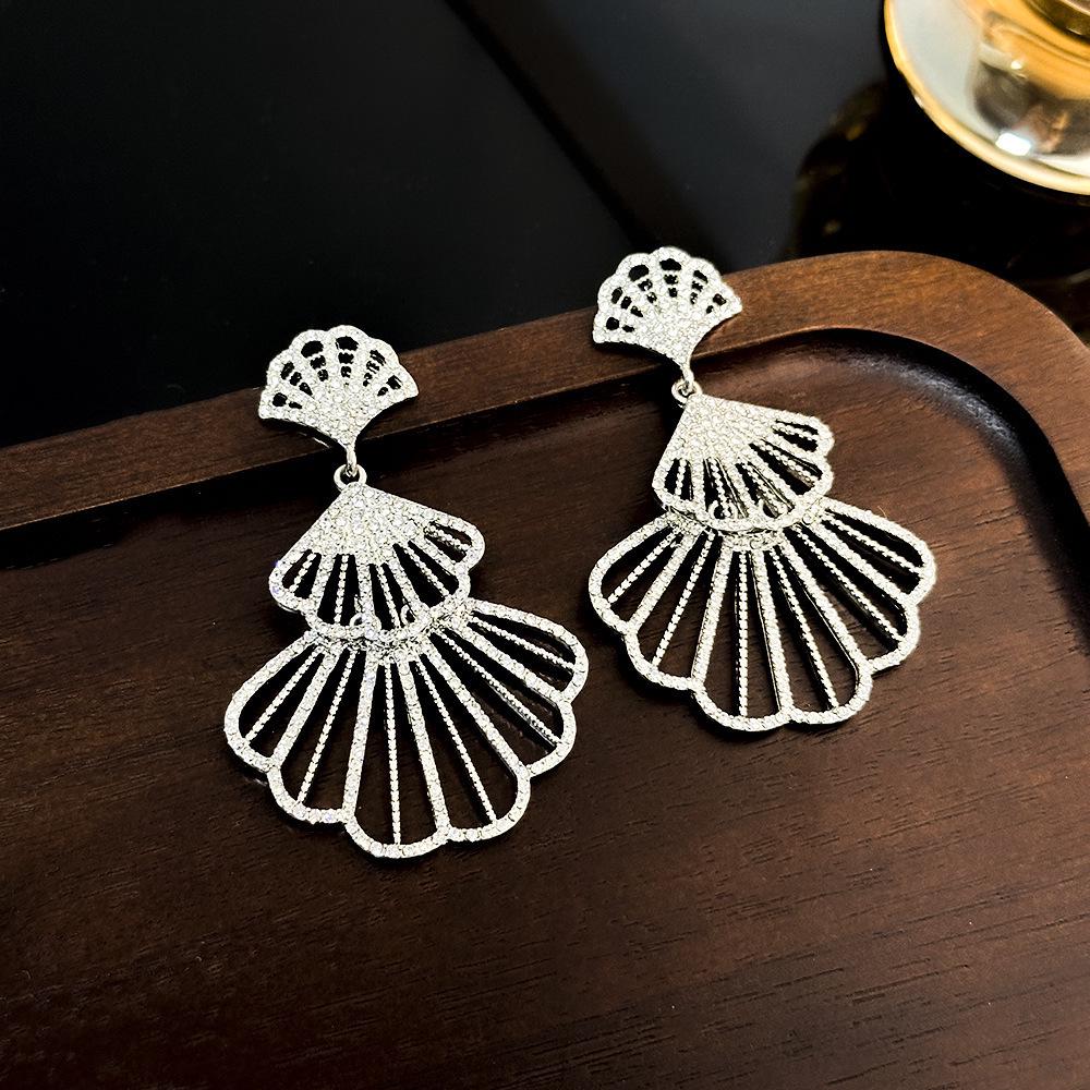 High-Grade Green Floral Pearl Earrings - Silver Needle Lily of the Valley and Tulip Design