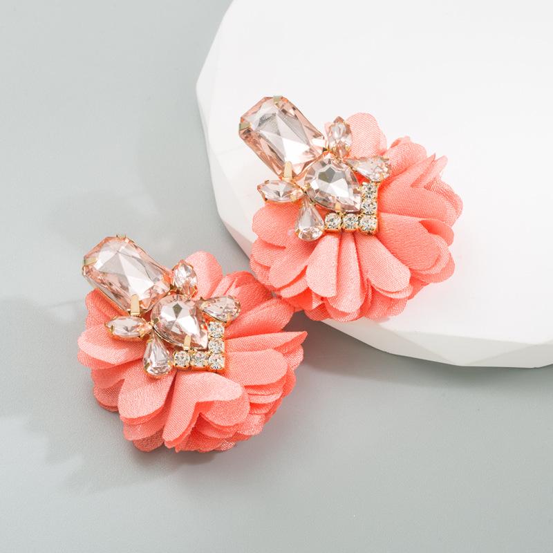 

European & American Fashion Floral Diamond Alloy Earrings - Trendy High-End Women s Ear Studs кораловий
