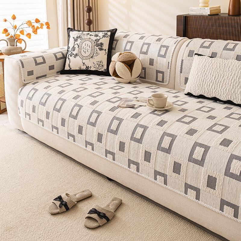 Straight Leather Sofa Cover Plush Fixed Non Slip Sofa Cushion Cover Soft and Skin Friendly Simple Autumn and Winter New Style 70x70cm серый 6670₽