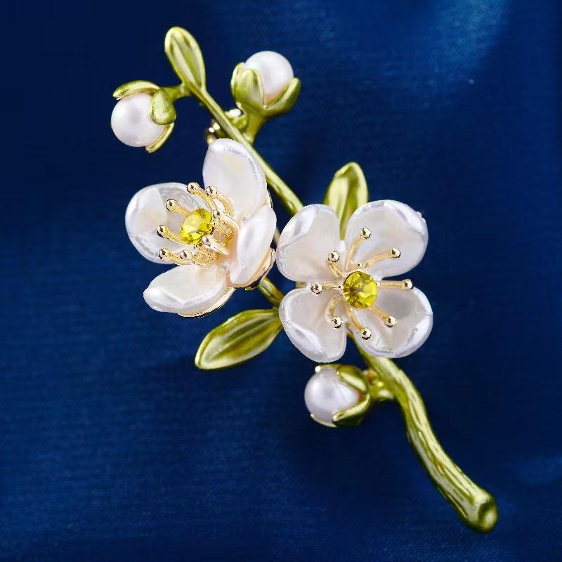 Frauen Vintage Zubehör Pflanze Jasmin Blume Brosche Exquisite Kleidung Kragen Broschen