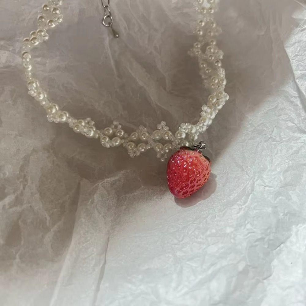 Sweet Pearl Necklace Double-layered Y2k Necklace Lovely Strawberry Pendant Jewelry Accessories