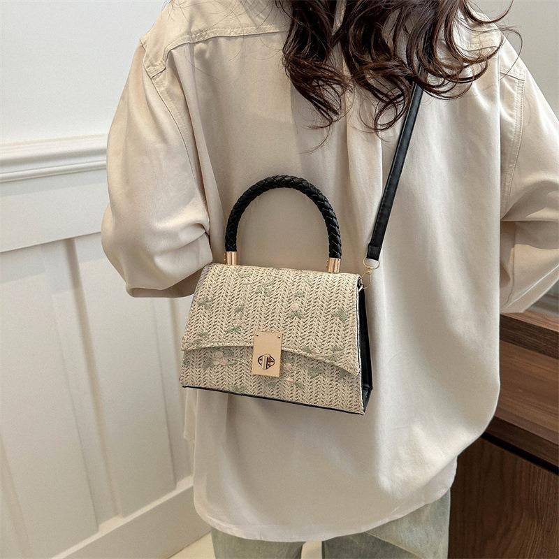 Simple fashion bag women's new trendy summer fashion casual shoulder bag simple retro small square bag