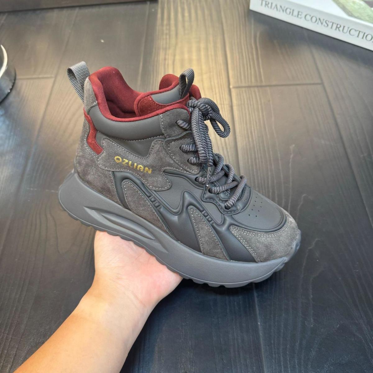 

2025 autumn and winter new casual fashion versatile high-end thick-soled temperament women s shoes Forrest Gump shoes high-top shoes 35