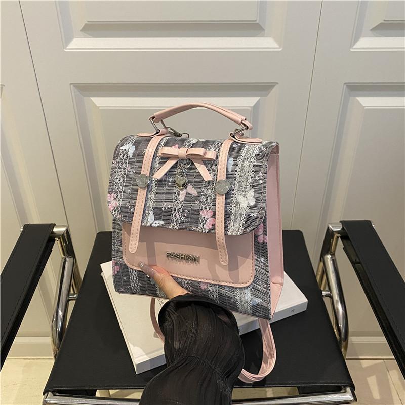 

Маленькая квадратная сумка в стиле легкой роскоши, женская летняя новинка, сумка на плечо с замком-бабочкой, многофункциональный рюкзак, сумка-мессенджер