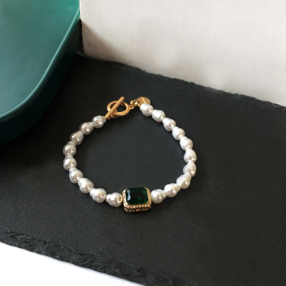 

Fashion Square Zinc Zinc Alloy Female Small Fresh Collarbone Chain Choker Green Glass Necklace Pearl Bracelet