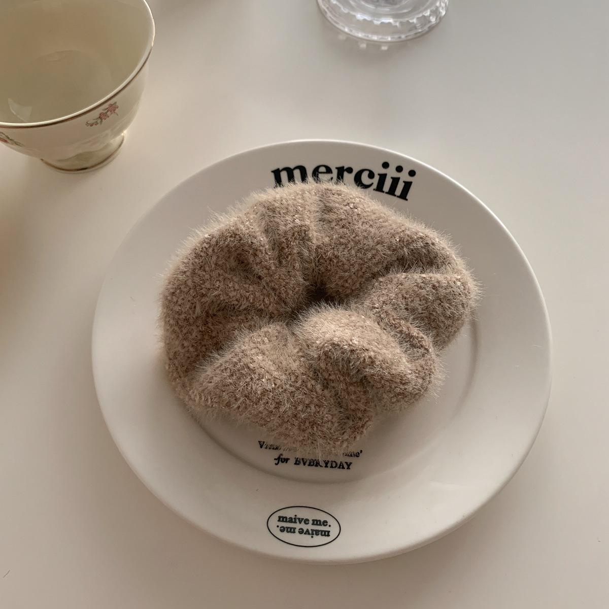 Japan and South Korea autumn and winter fluffy knitted hair rope ins wind elegant less hair band large intestine ring head rope ball head