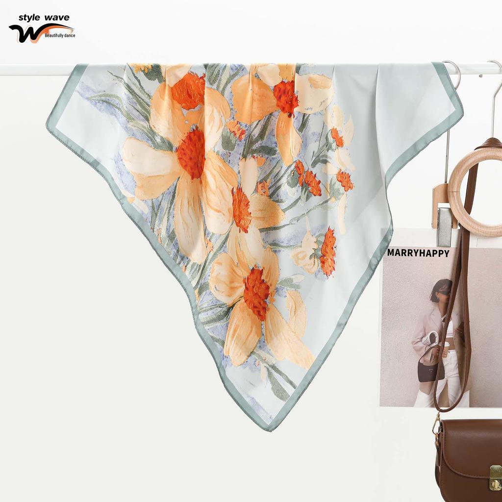 Elegant Chinese Ink Painting Lotus Silk Scarf: High-End, Versatile Retro Print, Popular Decorative Accessory for Women.