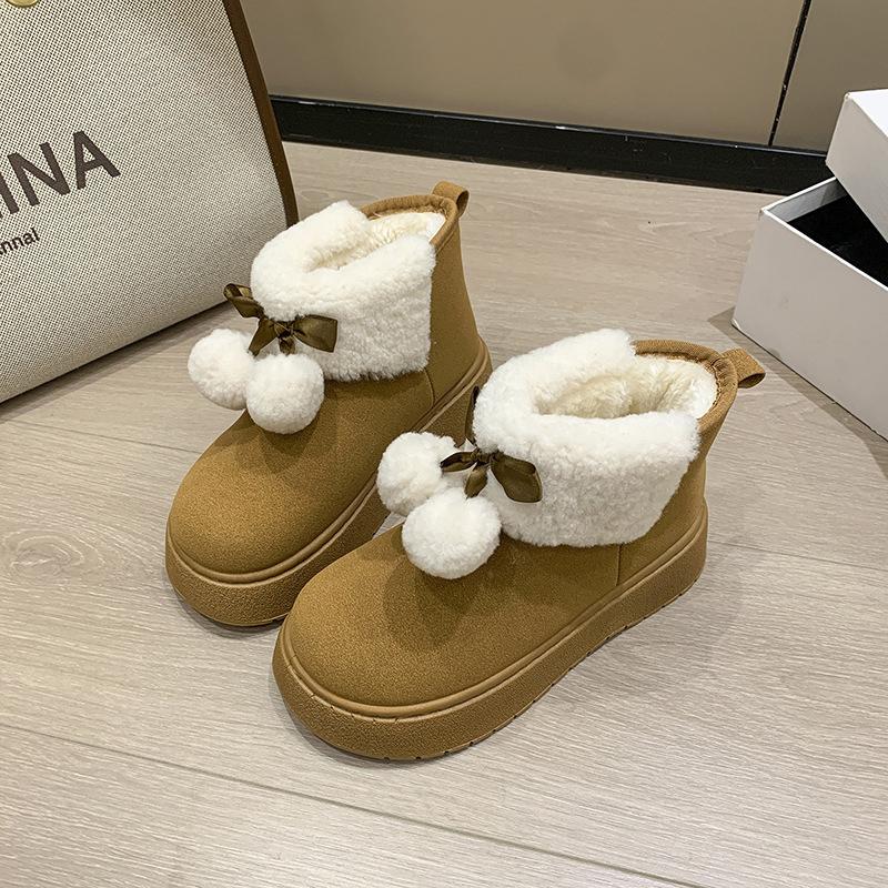 Warm cotton shoes winter 2025 new cotton shoes Korean version women's snow boots cute hairball princess cotton shoes warm boots
