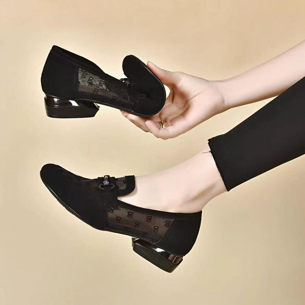 Damenschuhe 2025 neu Sommer hohles Mesh weiches Leder Damenschuhe niedriger Absatz weiche Sohle Doudou Schuhe atmungsaktive Slipper