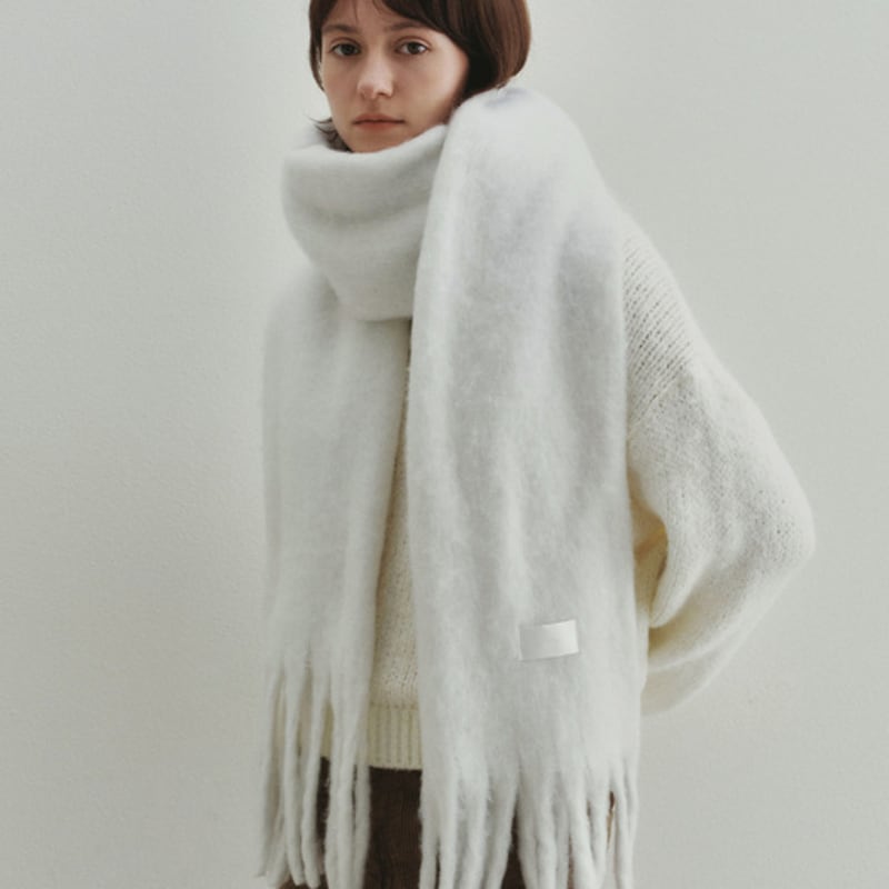 Neev Chunky Tassle Wool Muffler (Ivory)