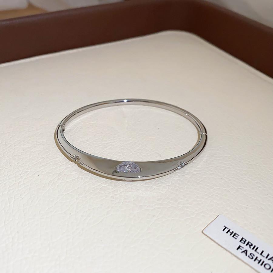 Vintage Zircon Circle Bracelet For Women With Silver And Gold Finish Stylish Jewelry Accessory