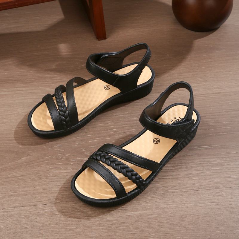 Sommersandalen für draußen mit weichem, rutschfestem Keilabsatz, ideal für Strand oder Arbeit. Perfekt für Mütter.