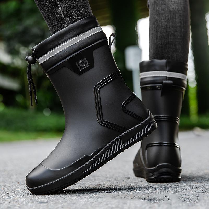 Fashion New Rain Boots Man Boots Fashion Ankle Boots Round Toe Plarform Boots Outdoor Non-slip Slip on PVC Rain Shoes Men Fishing Boots