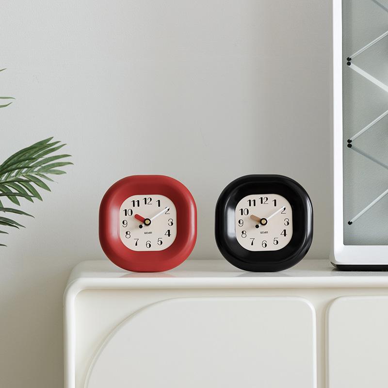 Decorative Items for the Home Living Room Entrance, Office Desk Accessories, Creative Cream Style Wall Clocks