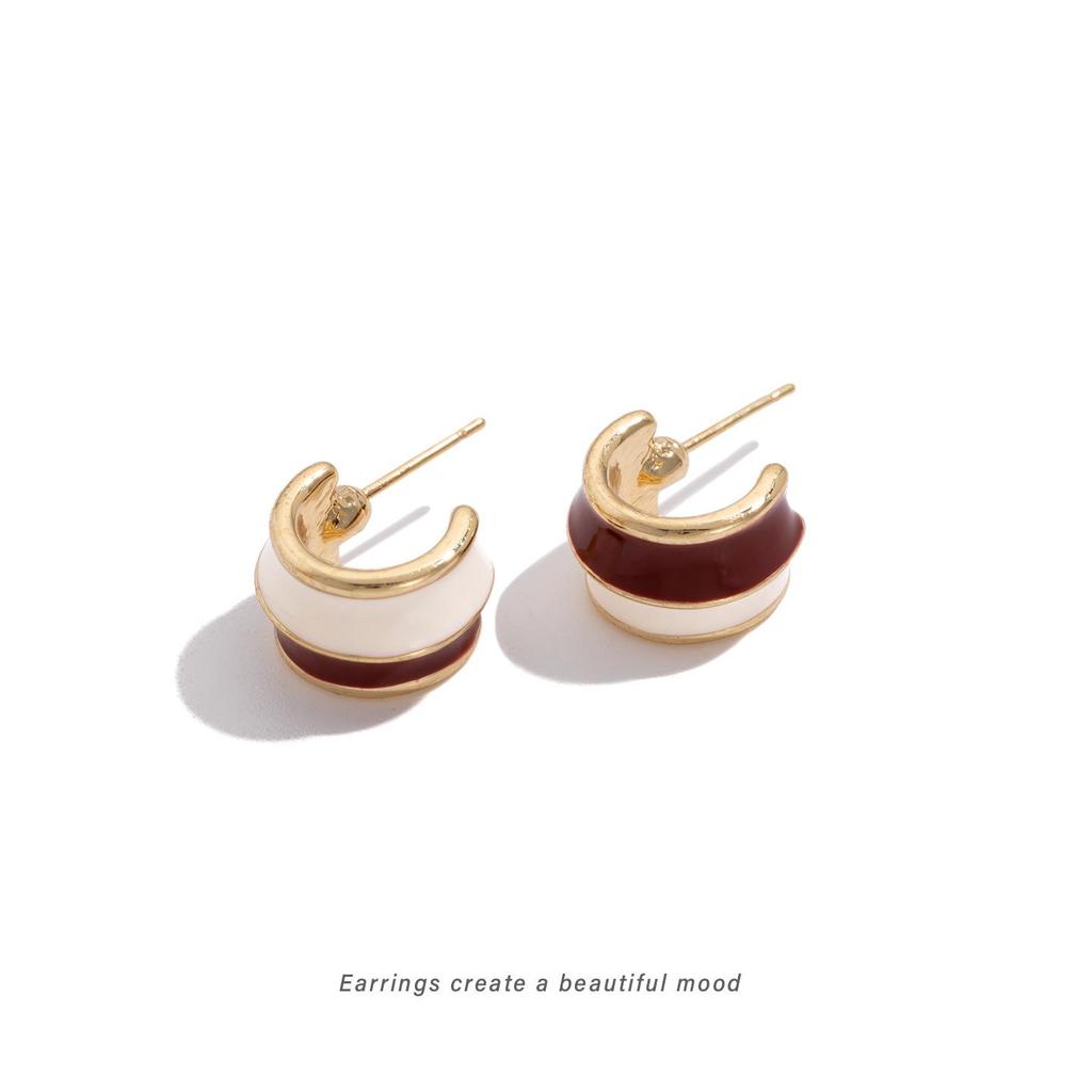 Elegant French Retro Enamel Ear Studs: Unpierced, High-End Design for 2026