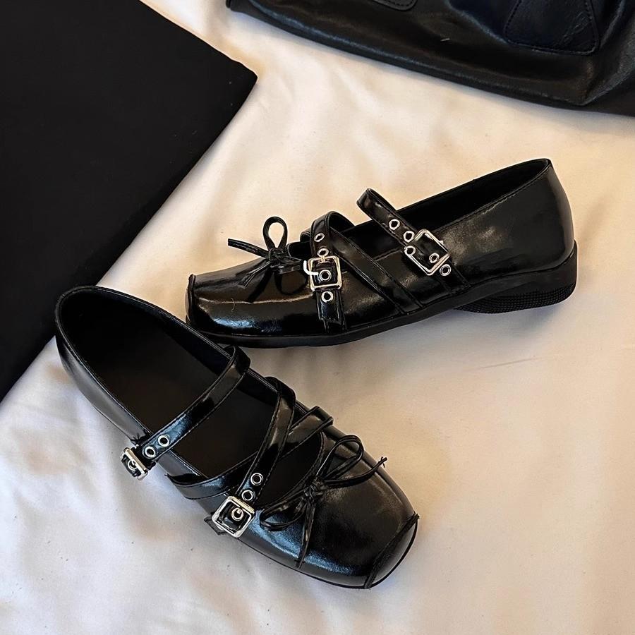 

Korean version of square head red bow small single shoes women s spring and summer French soft leather retro shallow mouth rivet ballet flats 40