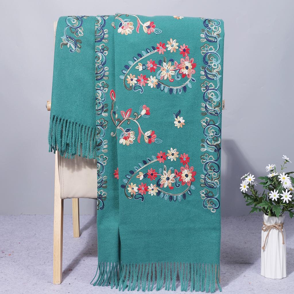Yunnan Chinese-style embroidered scarf for women, autumn and winter ethnic style cashmere Suzhou embroidery, thickened and warm, dual-use shawl