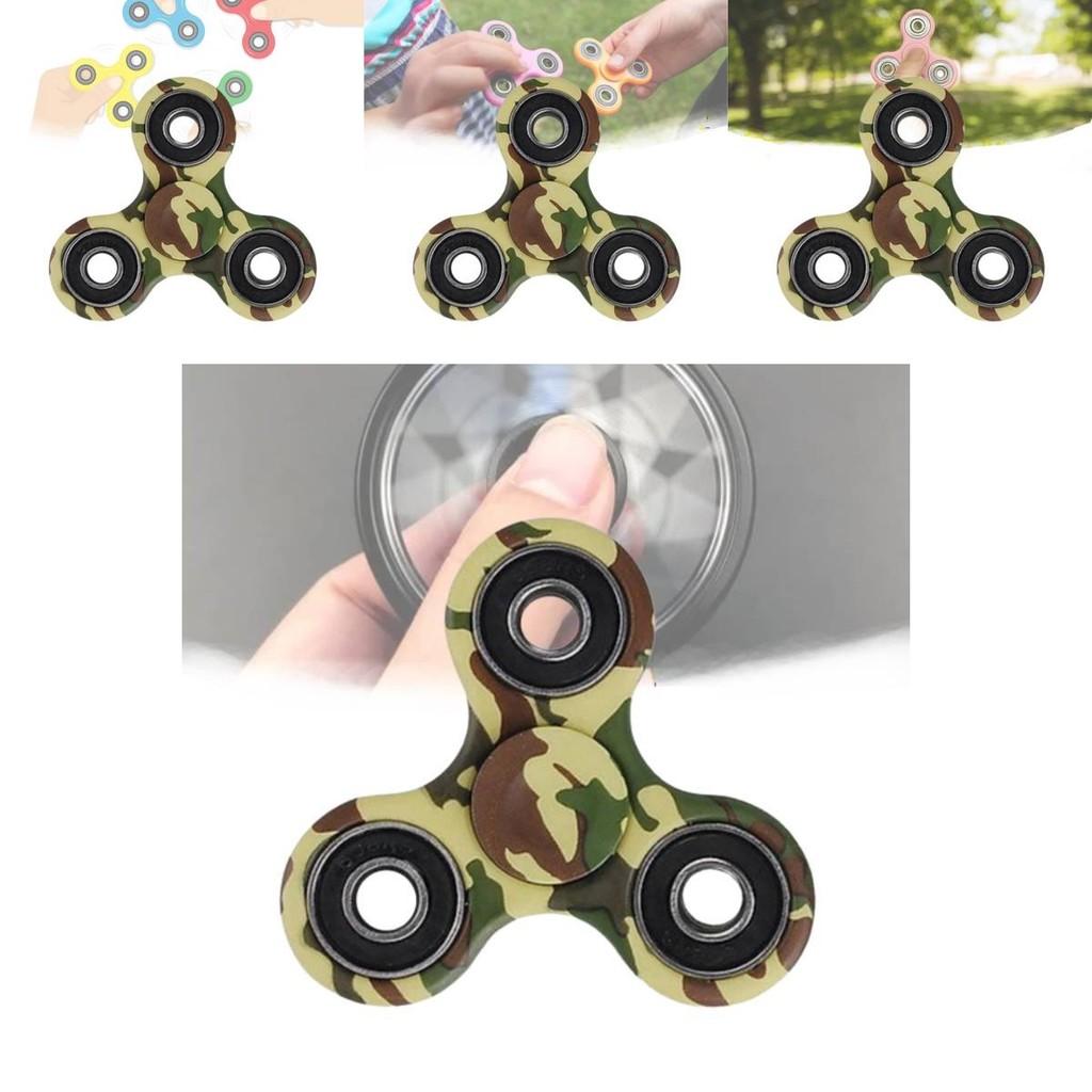 Colorful Plastic Fidget Spinner Kids Toy Yellow Cartoon Illustration
