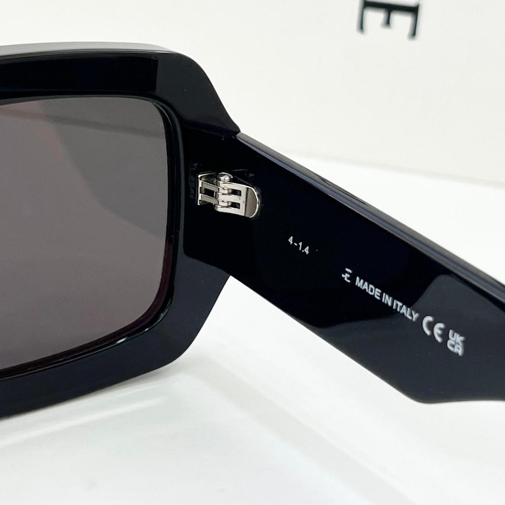 LW40064U Unisex Fashion Square Frame Sunglasses for Vacation and Party
