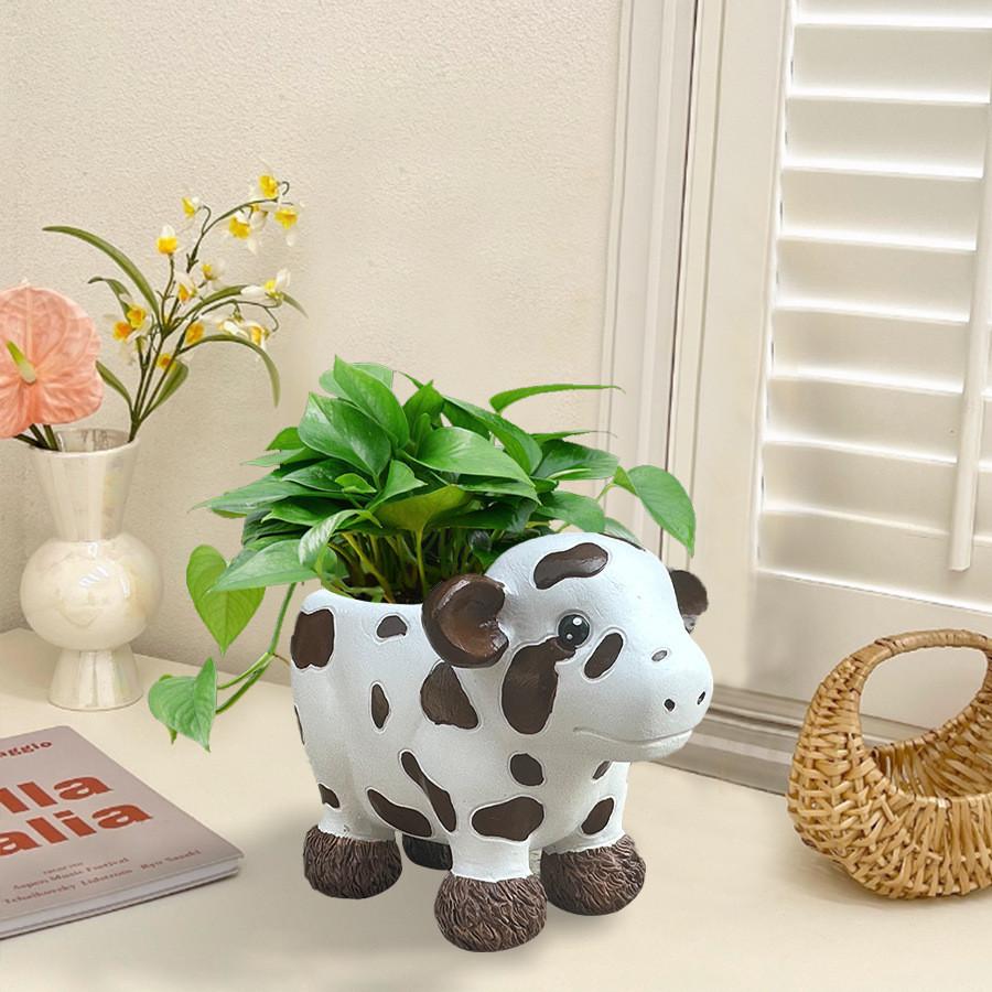 Adorable Modern Simple Cow Resin Succulent Planter Pot For Indoor And Outdoor Decor