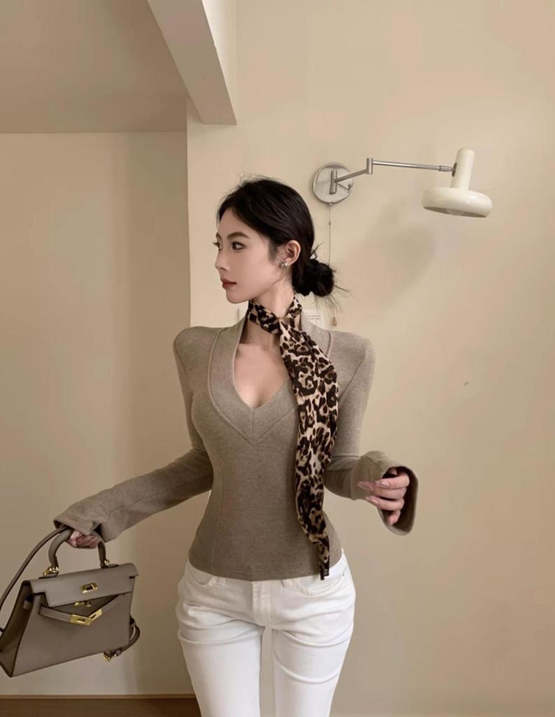 V-Neck Soft Brushed Long-Sleeve Women's Top for Autumn/Winter - Sexy and Cozy Base Layer