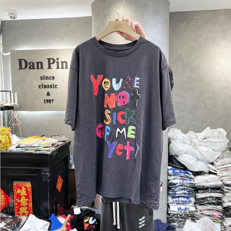 

Футболка с короткими рукавами и принтом в виде разноцветных букв и улыбающегося лица в стиле граффити для женщин. Летняя новая модная базовая рубашка XXXL серый