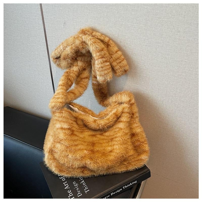 Casual commuter tote bag women's autumn new high-end texture plush personalized shoulder armpit bag