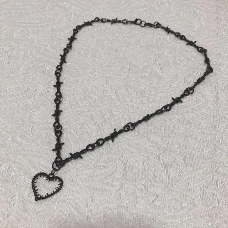 Collier Love Thorn: Pendentif Hip-Hop Tendance Épine Noire pour Hommes et Femmes