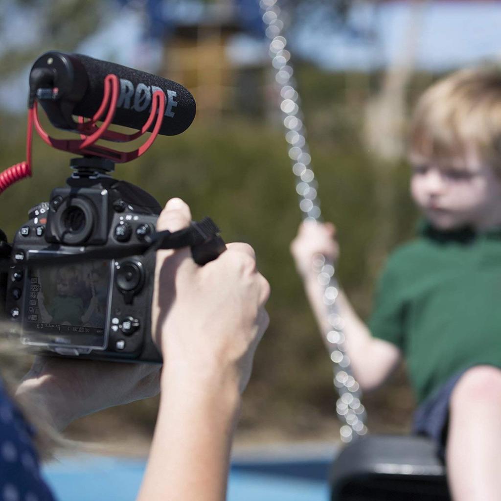 Rode VideoMic Go, Lightweight On-Camera Microphone (VMGO) - Bundle