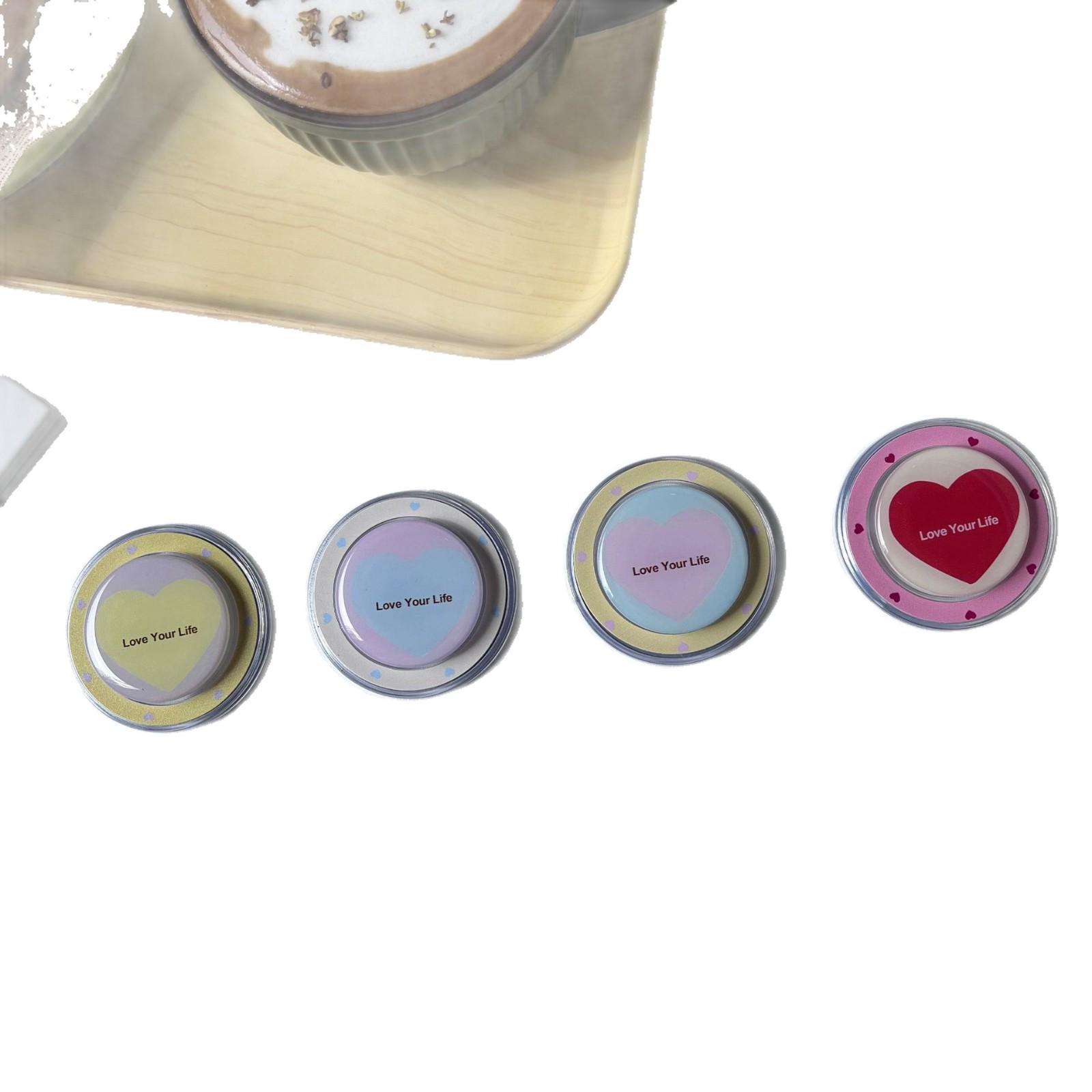 

Glossy Magnetic Heart Stand with MagSafe Compatibility and Super Strong Adsorption. Image 1