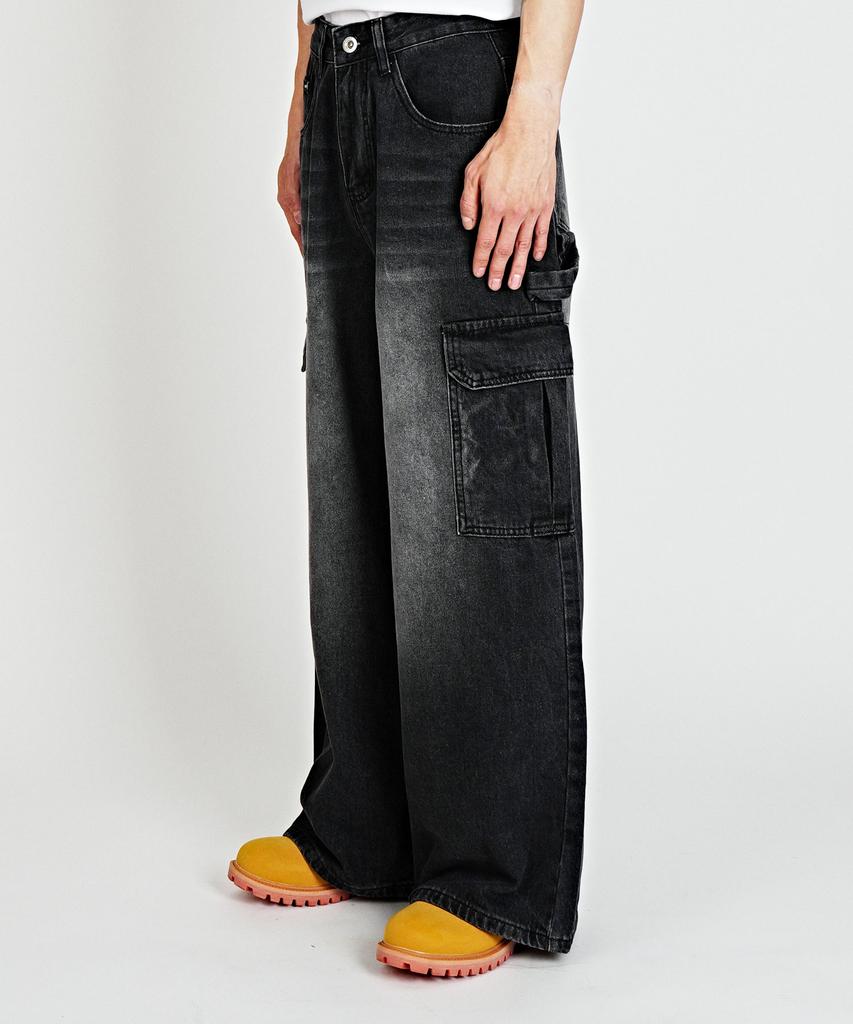 Dideobeulyueseui Fade Wide Cargo Denim Pants (Black)
