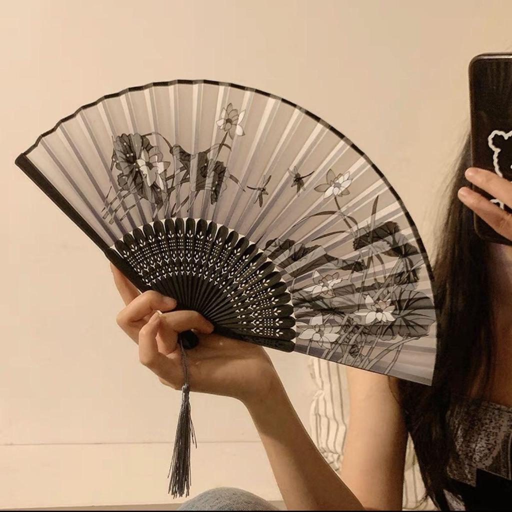 Ancient Style Bamboo Folding Fan: Classical Chinese Dancing and Photography Prop