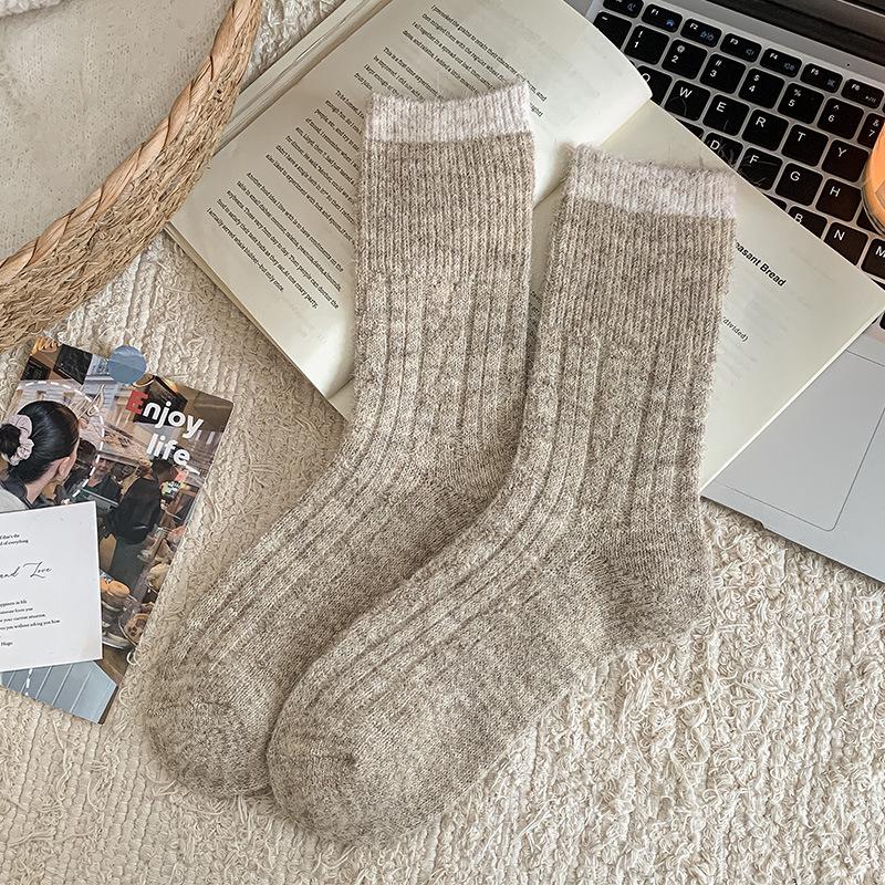 Korean Style Ribbed Color Block Mid-Calf Socks - Autumn/Winter Warmth, Retro Forest Academy Look