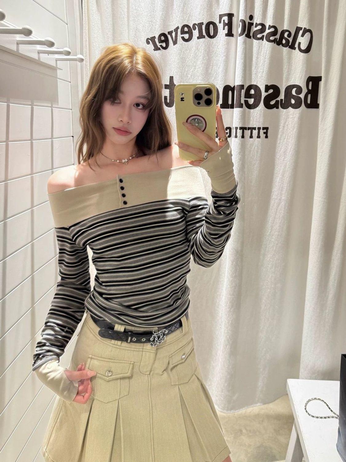 

Women s French Retro Striped Off-Shoulder Grey Top XL
