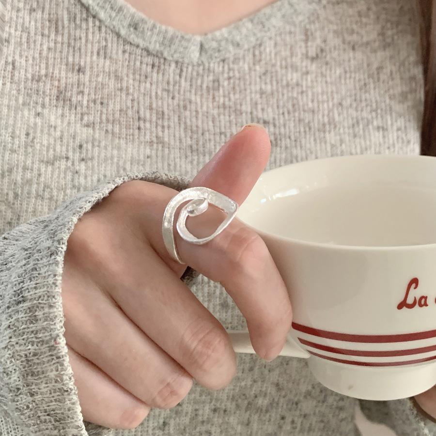 Trendy Retro Hip Hop Vortex Hollow Adjustable Ring for Women – Versatile Index Finger Statement Piece
