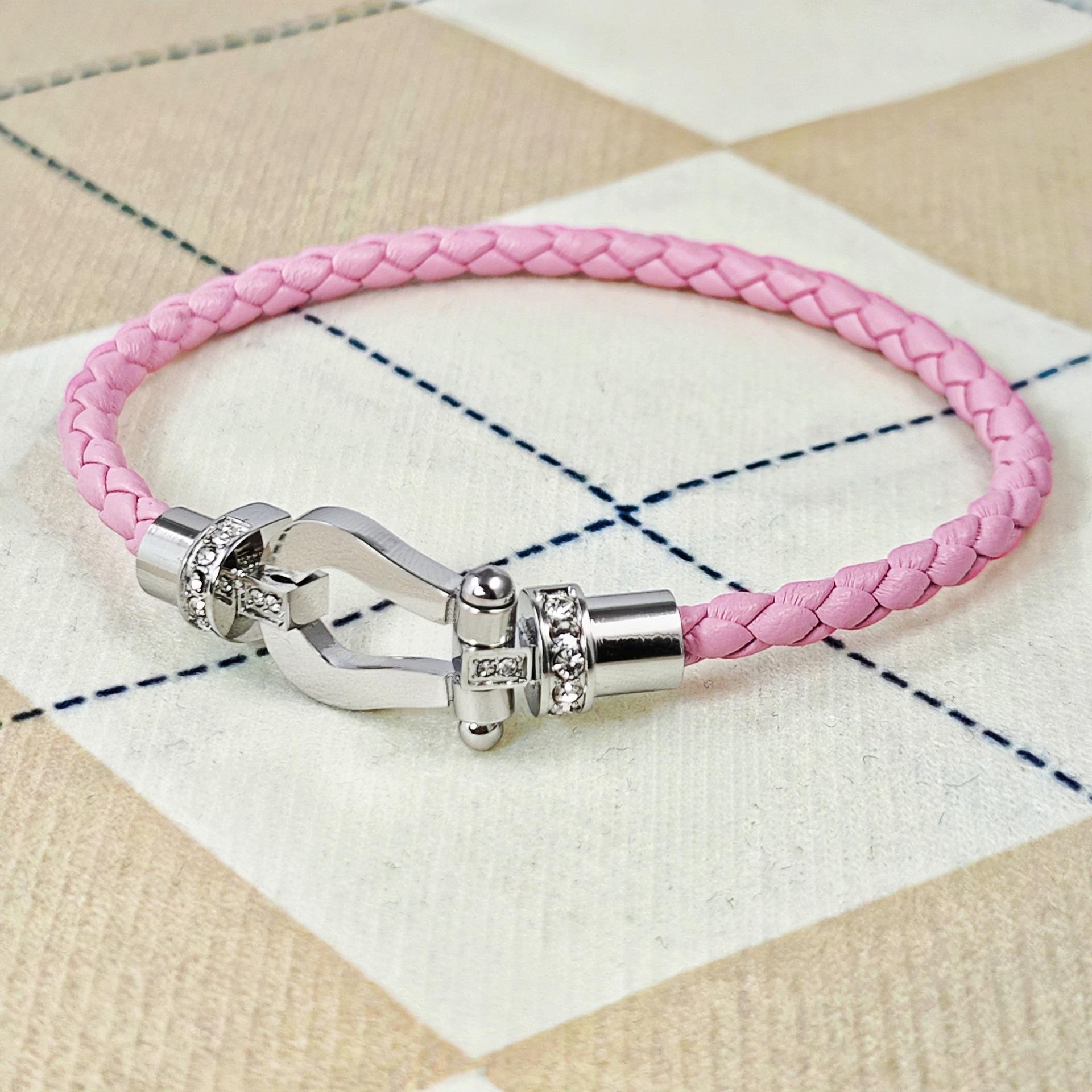 2026 Bracciale alla Moda e Semplice a Forma di U Micro-intarsiato Mezzo Mattone Fibbia Magnetica Fibbia a Ferro di Cavallo Corda di Cuoio Intrecciata Unisex 17.5cm