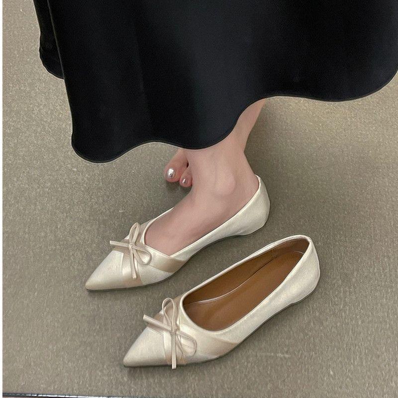2025 super soft new French fashion school pointed head bow shallow mouth single shoes women commuter ladyshoes temperament shoes women