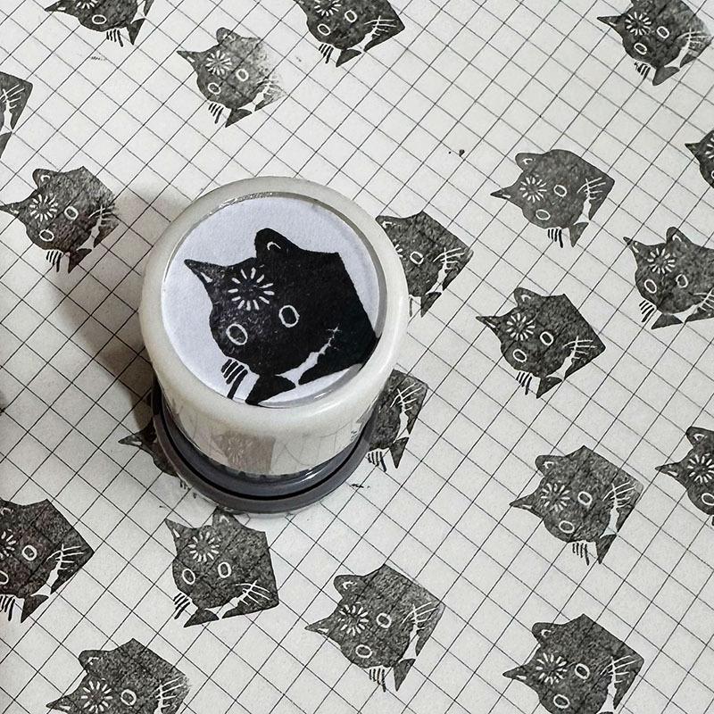 2Pcs Creative Small Cat Sign In Punch Stamp Kawaii Cartoon Cat Stamp Diary Decoration Craft Supplies Kid Diy Toy Fun Gift