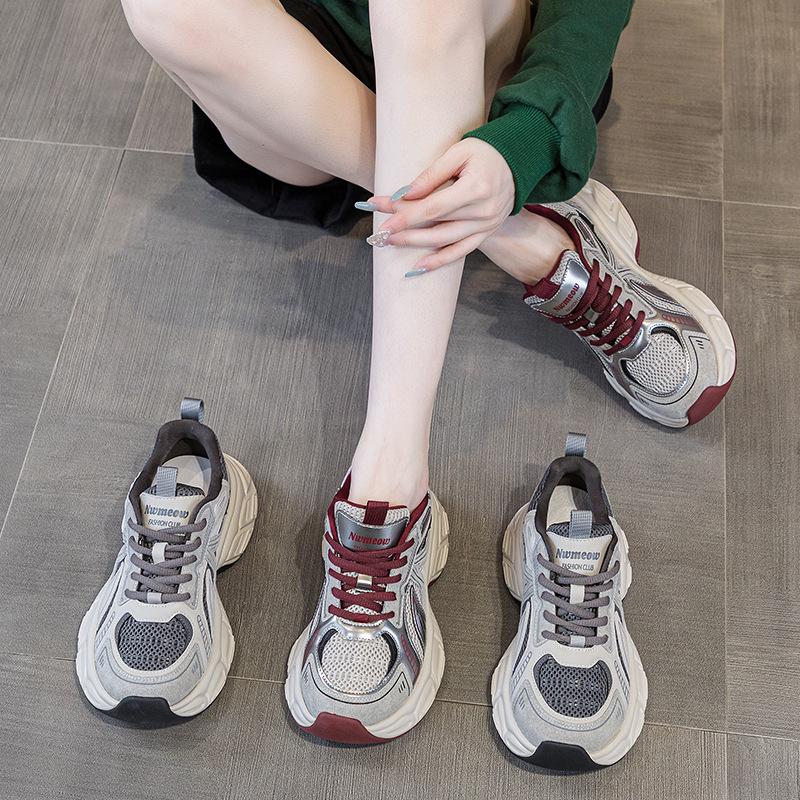 Suction film bottom dad shoes women 2025 autumn and winter new popular Internet celebrities keep warm versatile casual thick soles increase