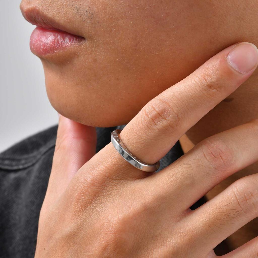 Vnox Wikinger Runen Mobius Ring für Männer Frauen, 4 mm Breite Edelstahl Verdrehter Fingerring, Retro Endlose Liebe Jahrestag Geschenk
