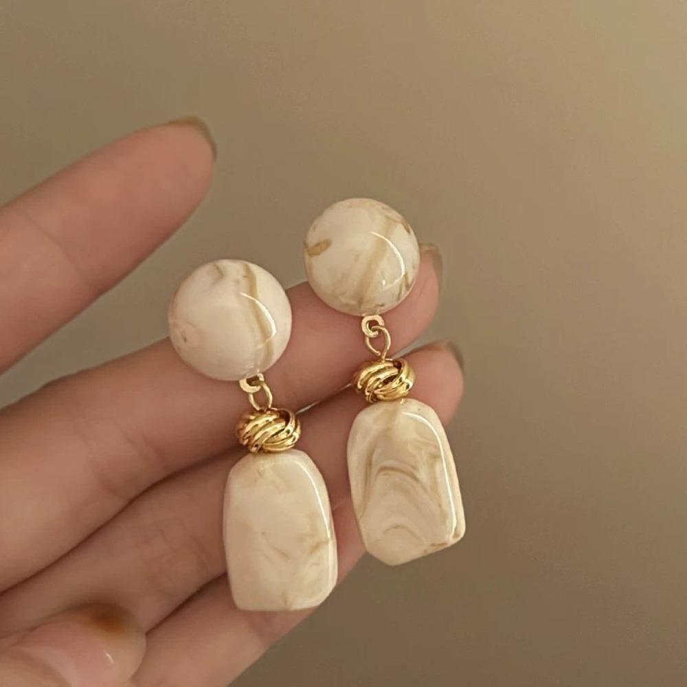 Orecchini Pendenti Geometrici Rettangolari Irregolari in Acrilico Colore Ambra Maillard Temperamento Retrò per Donna Gioielli di Design Coreano