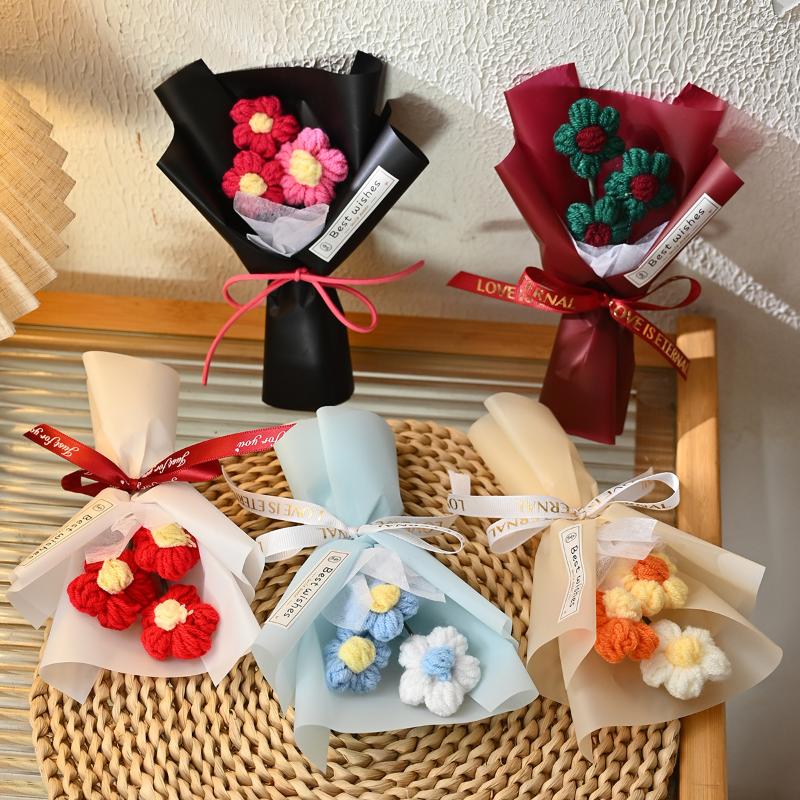 Mini Handmade Yarn Flower Bouquet Crochet Heart Bouquet Valentine'S Day Mother'S Day Romantic Gift Desktop Decoration